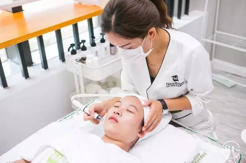 2019年開NEWNEW智能光電美膚館，必須了解美業(yè)新趨勢