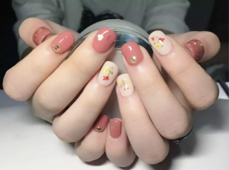 知否，豬年「春節(jié)美甲」不應(yīng)只是“純色簡(jiǎn)約”！