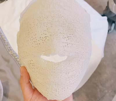 不動刀就能打造3D小V臉，全靠這款大熱的木乃伊煥膚