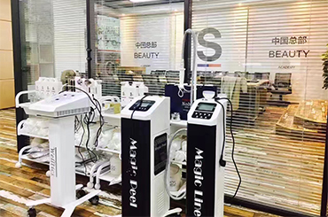 開美容院需要必備哪些儀器設(shè)備