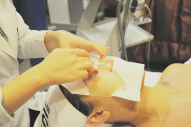 美容師業(yè)績?yōu)槭裁床睿績?yōu)秀的美容師什么樣？