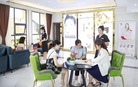 中小型美容院加盟店到底要如何經營呢？