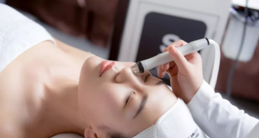 VN戰痘攻略:分階段分程度進行,根治痘痘就應該這么做