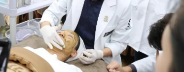 VN戰痘攻略:分階段分程度進行,根治痘痘就應該這么做