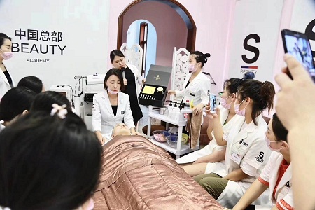 美容院怎么接待不愿意購買產品的對象呢?