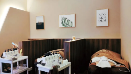 投資開一家家庭式美容院怎么經營？