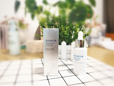 召香雪肌精華：美白大殺器，更適合你的養膚‘發光素’